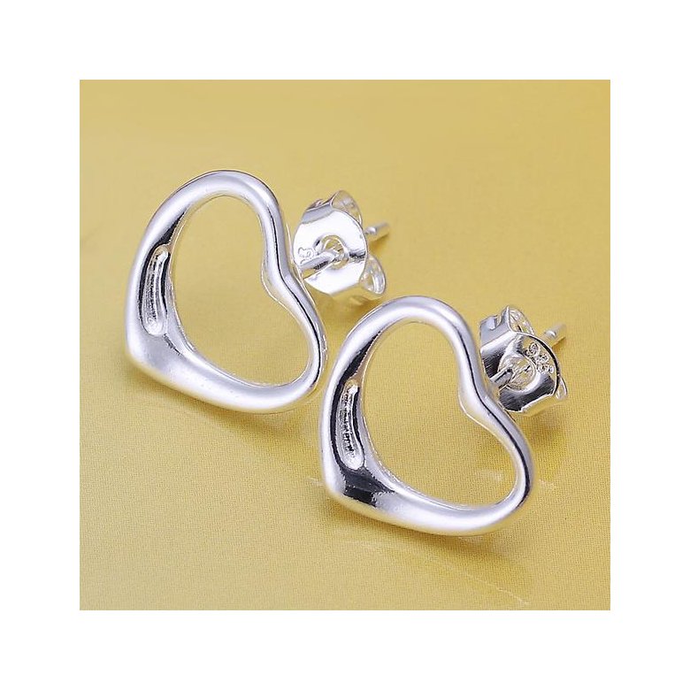 Wholesale Simple Cute Female Love Heart Stud Earrings Silver plated Small Earrings Charm Wedding Earrings For Women TGSPE160