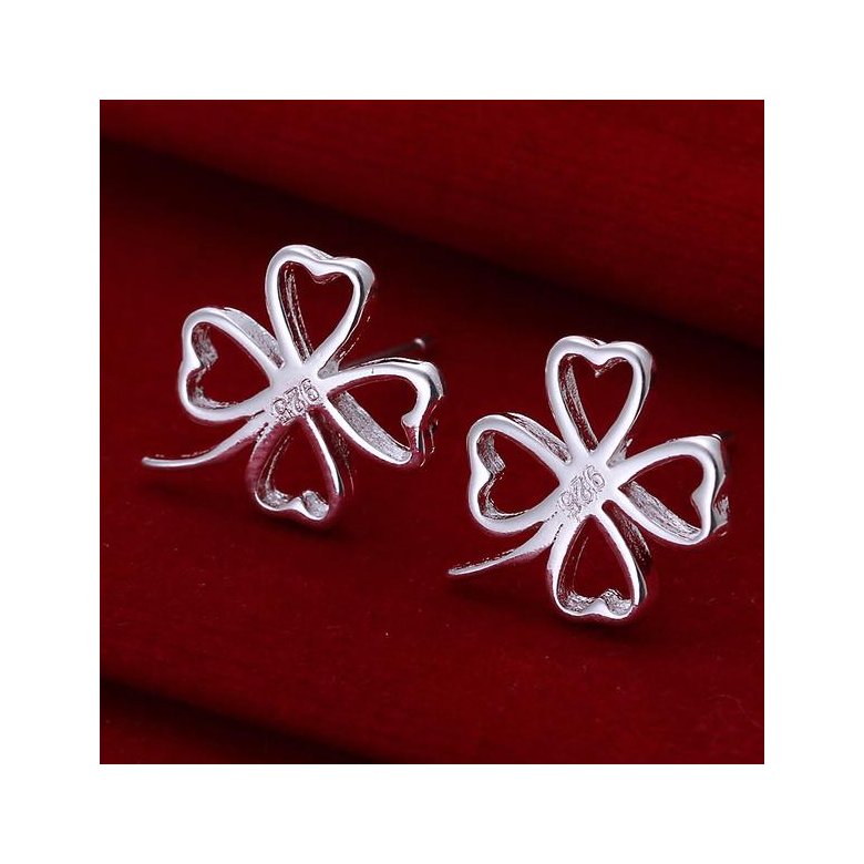 Wholesale New Arrival Romantic Silver plated Little four leaf clover Stud Earrings For Women Lovely Small Earrings Jewelry TGSPE161