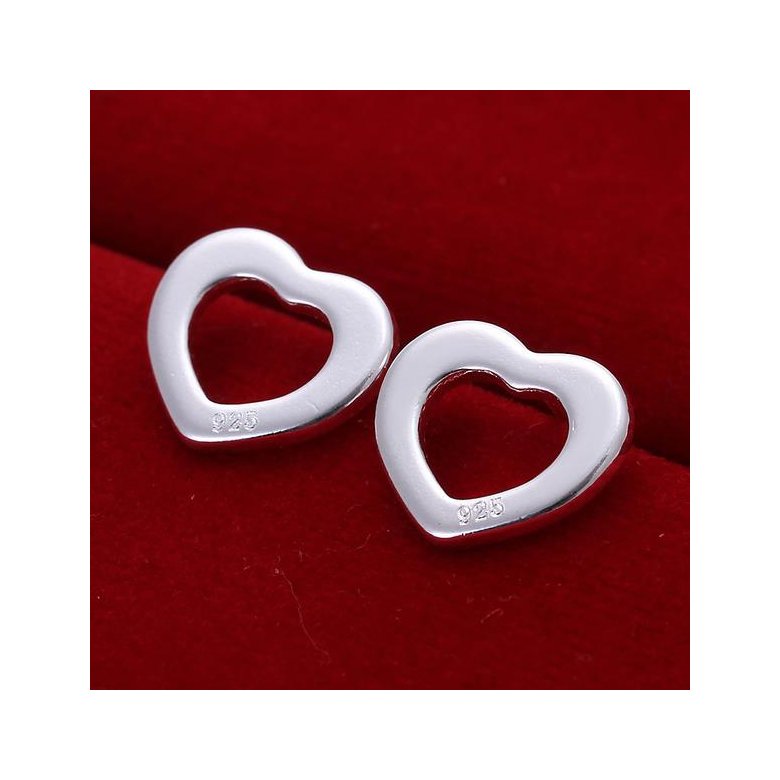 Wholesale Simple Cute Female Love Heart Stud Earrings Silver plated Small Earrings Charm Wedding Earrings For Women TGSPE165