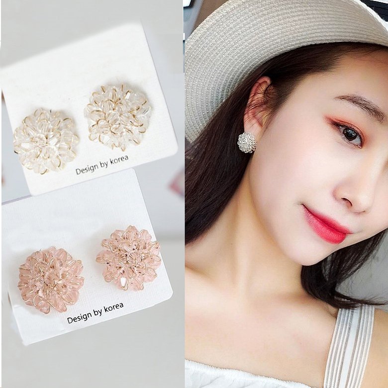 Wholesale Fashion Women Lady Elegant Clover Flower Crystal Stud Earring  summer new style earrings For Women Girl Jewelry VGE002