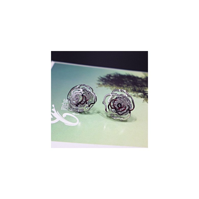 Wholesale New Arrival Jewelry hollowed-out  Flower Zircon Crystal Stud Earrings for Women Girl VGE047