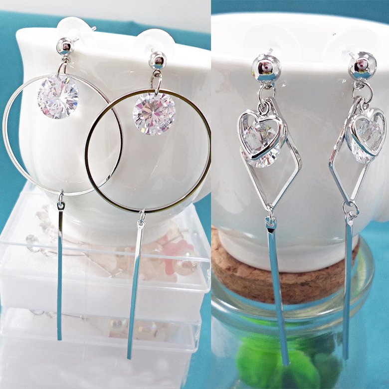Wholesale New Fashion Geometric Long Asymmetrical Earrings Rhinestone Round Crystal Earrings   VGE070
