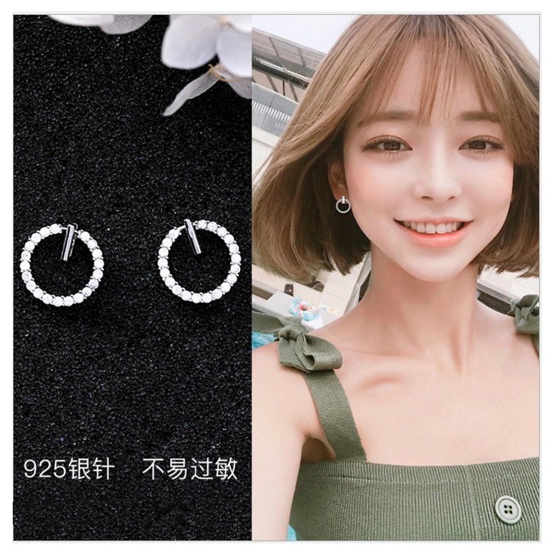 Wholesale Small Crystal Hoop Earrings Fashion Simple Round Shiny Earring Jewelry For Women Party Gift VGE105