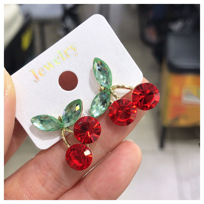 Wholesale Cute Red Cherry Crystal Earring 2020 New Romantic Sweet Fruit Geometric Korean Earrings for Women Girl Party Delicate Jewelry VGE110