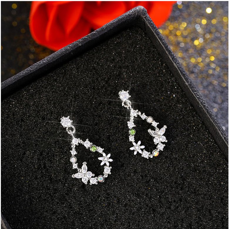 Wholesale New Cute Sweet Heart Zircon Flower Circle Stud Earrings For Women Fashion Delicate Jewelry VGE129