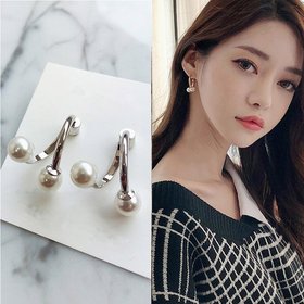 Wholesale New Arrival Pearl Classic Round Women Dangle Earrings Korean Simple Personality Arc Pearl Earrings Female Jewelry VGE163
