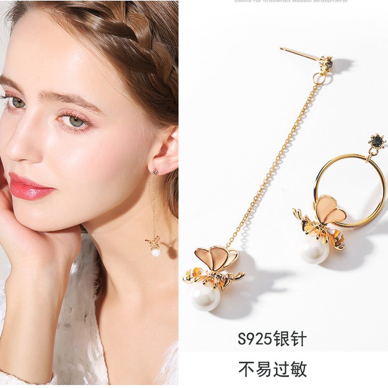 Wholesale High Quality Hot Design Honey Zircon Asymmetric Bee Pearl Earrings Golden For Women Fashion Luxury Jewelry VGE181