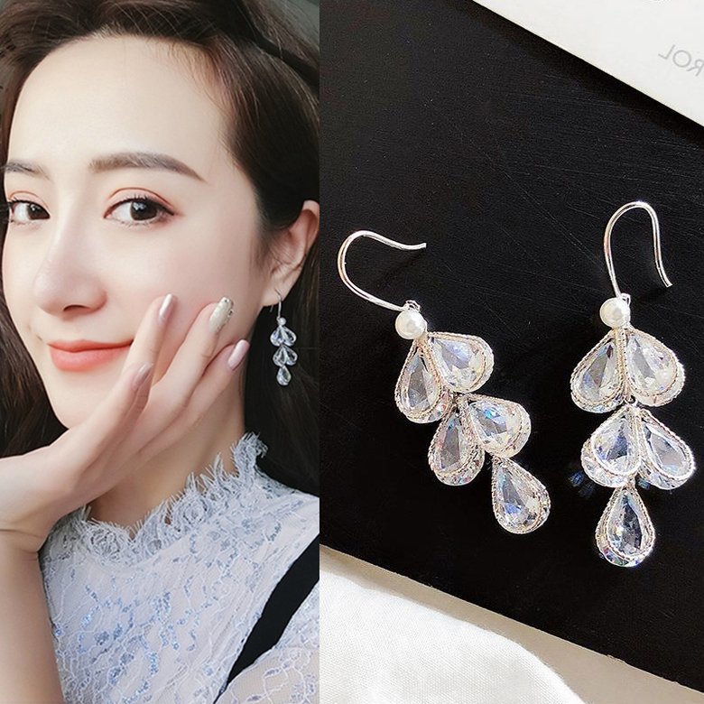 Wholesale Tassel Earrings 2020 Trendy Water Drop Women Dangle Earrings Crystal Flower Long Pendant Earrings For Women jewelry VGE184
