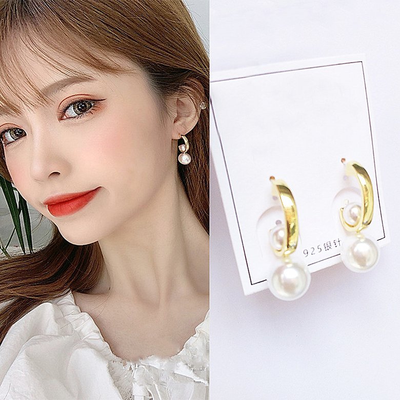 Wholesale jewelry form China Creative Big Pearl Earrings For Women 2020 New Jewelry Simple Elegant Party Earings VGE188