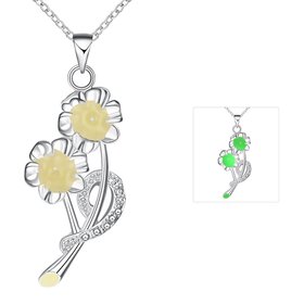 Wholesale Romantic Silver Plant CZ Necklace TGLP064