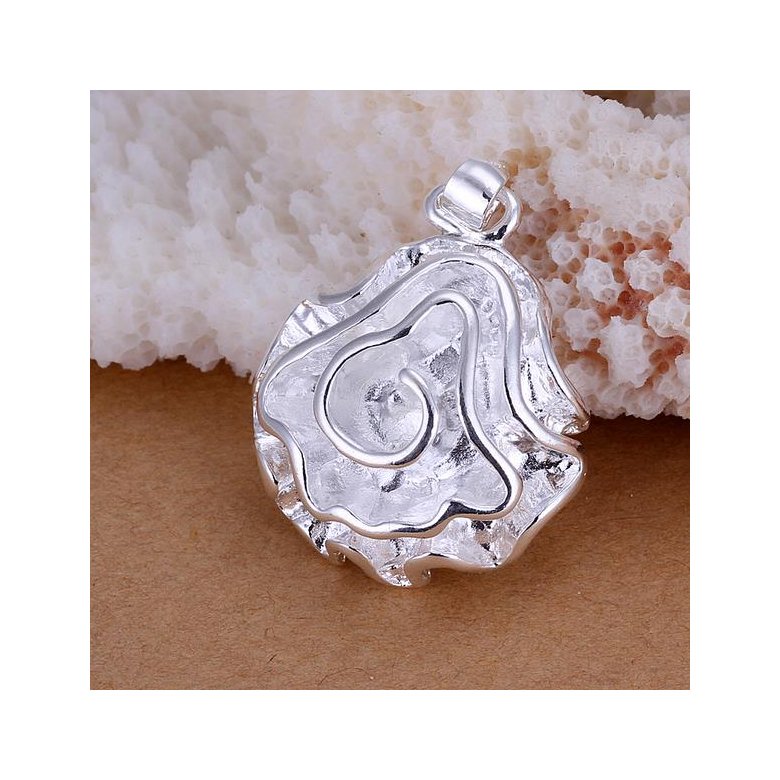 Wholesale Romantic Silver Plant Pendants TGSPP026