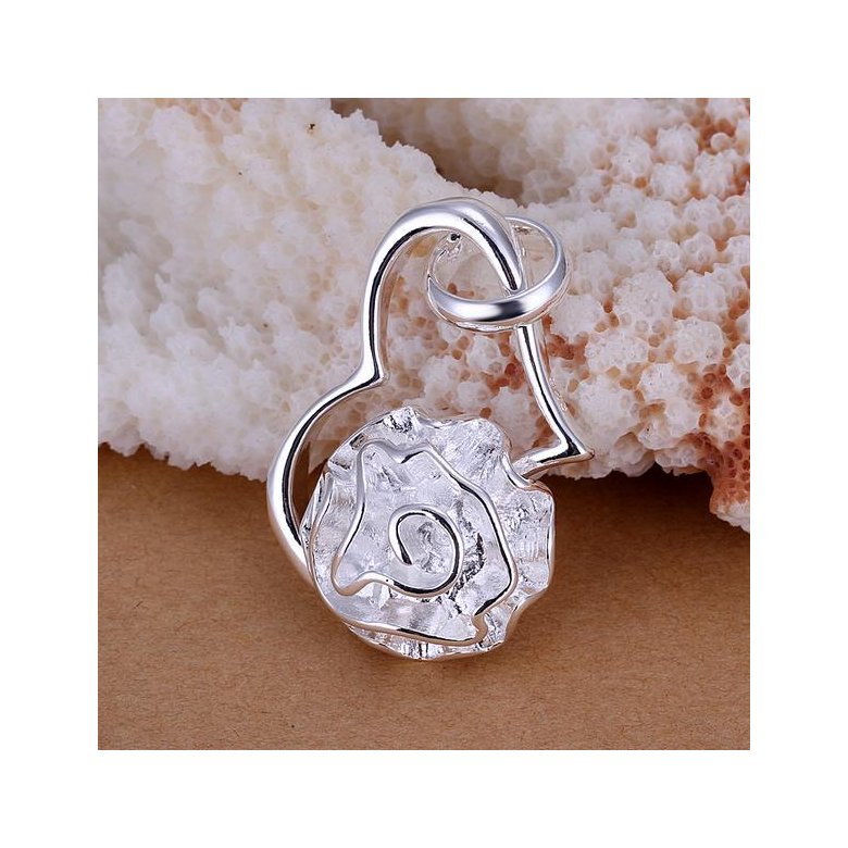 Wholesale Romantic Silver Plant Pendants TGSPP061