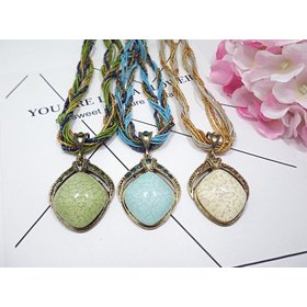 Wholesale New Bohemian Pendant Necklace Vintage Rhombus Crystal Pendant Bohemia Style Multilayer Chain Handmade Retro Necklace  VGN064